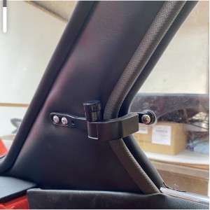 BMW 1502-2002 ohne Schiebedach schwarzer Dachhimmel